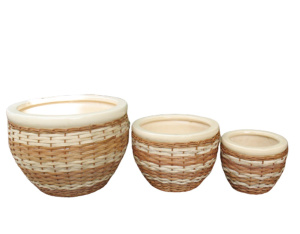 картинка VT.6149/3 Набор кашпо с оплеткой из 3-х  D31H21;24H1617H12;см.(керамика,ротанг) от магазина Одежда+