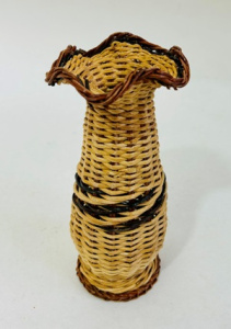 картинка 07-005 Ваза плетеная сувенир Ф9Н19 см.(ротанг) от магазина Одежда+