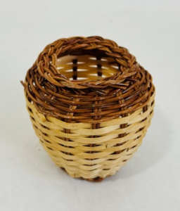 картинка 01-053 Ваза плетеная Кувшин Ф8Н8 см.(бамбук) от магазина Одежда+